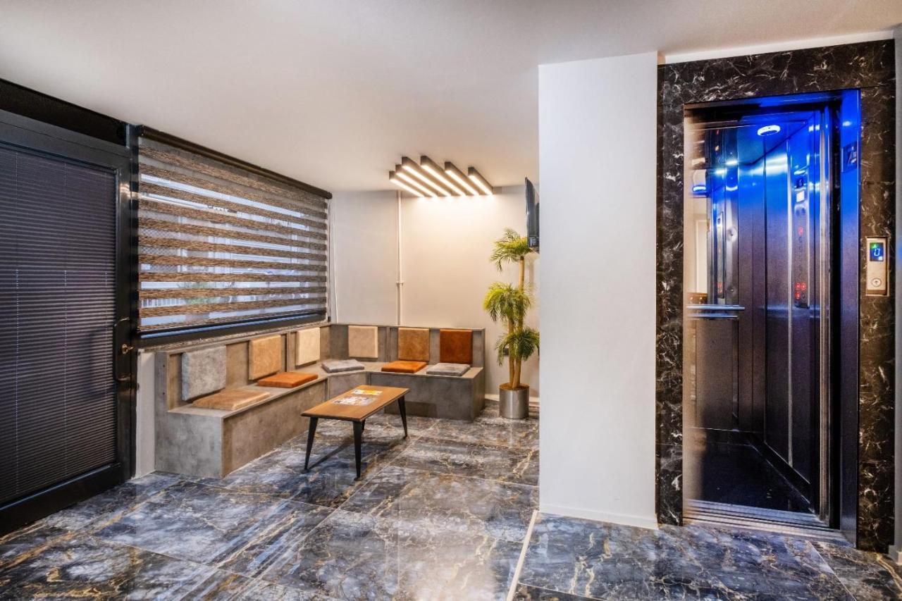 The Queen Hotel Κωνσταντινούπολη Εξωτερικό φωτογραφία